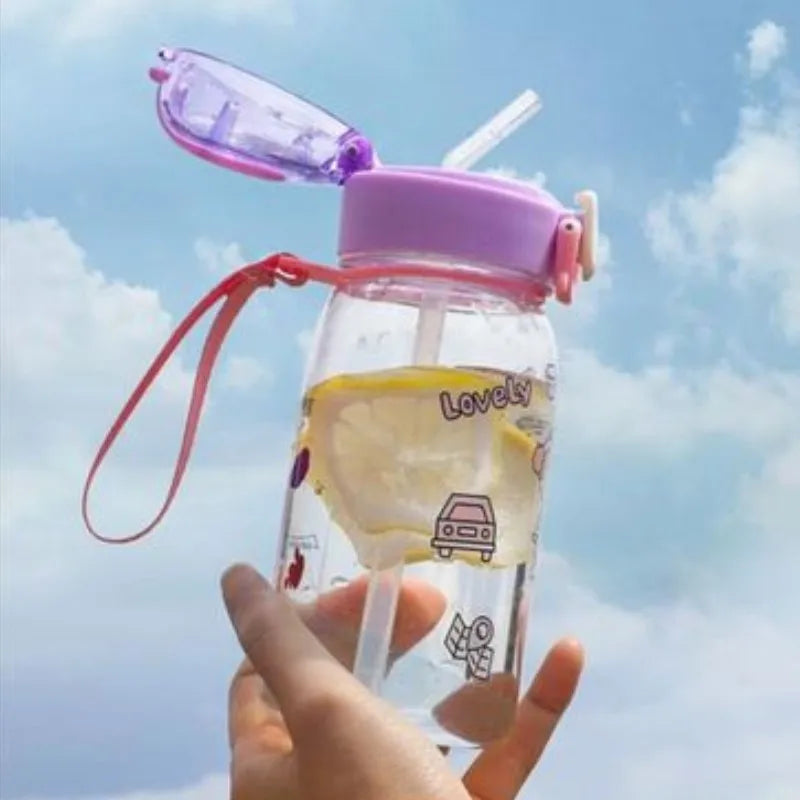 Garrafa de bichinho 500ml cores sortidas desenhos variados